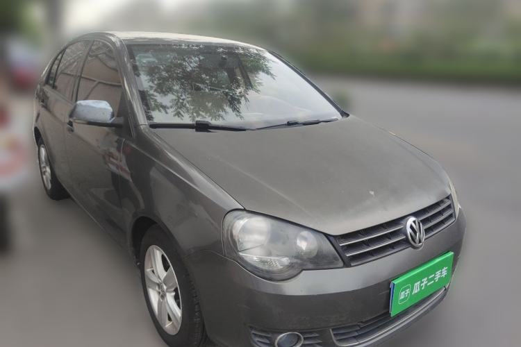 Used Volkswagen Polo 2011 Jingqu 1.6L Manual - Real Cool Edition Front Right 45 Deg