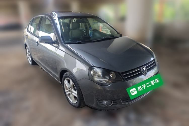Used Volkswagen Polo 2011 Jingqu 1.6L Manual - Real Cool Edition Front Right 45 Deg