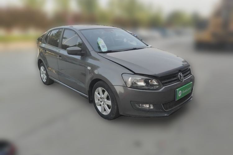 Used Volkswagen Polo 2011 1.6L Automatic ZhiKu Edition Front Right 45 Deg