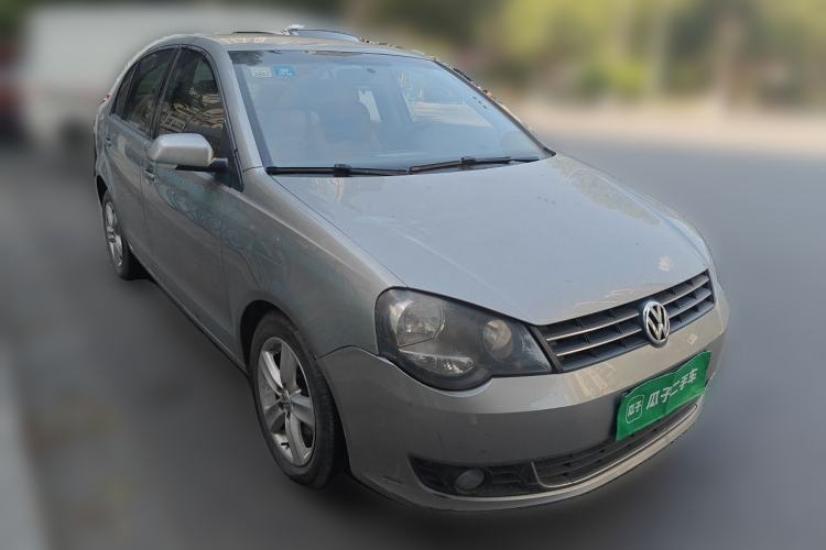 Used Volkswagen Polo 2011 Jingqu 1.6L Manual - Real Cool Edition Front Right 45 Deg