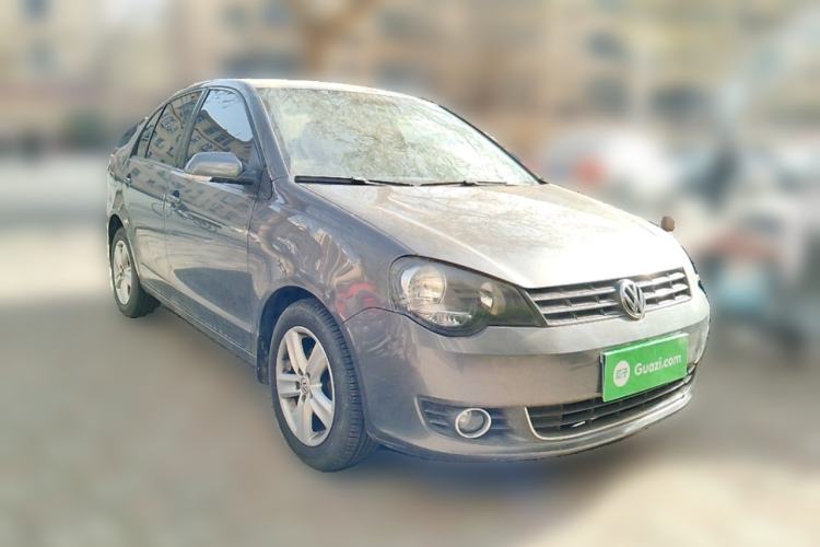 Used Volkswagen Polo 2011 Jingqu 1.6L Manual - Real Cool Edition Front Right 45 Deg