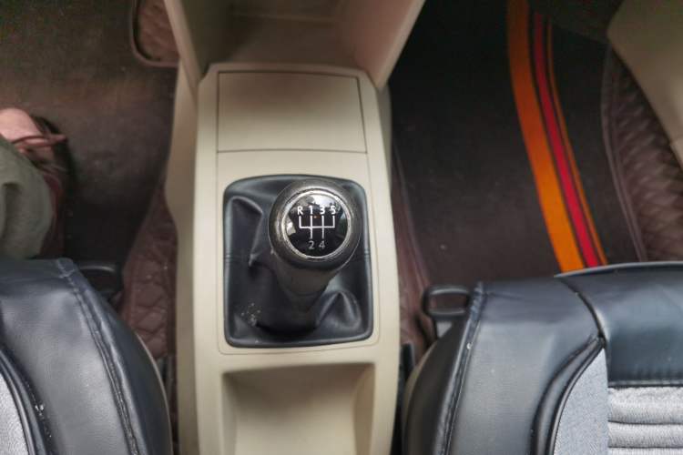 Used Volkswagen Polo 2011 Jingqu 1.4L Manual Shishang Edition Gear Lever