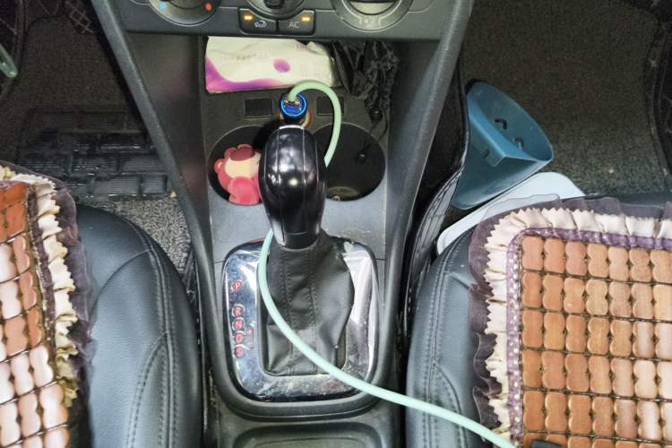 Used Volkswagen Polo 2011 1.6L Automatic ZhiShang Version Gear Lever