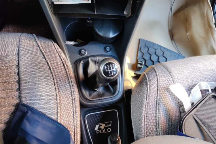 Used Volkswagen Polo 2011 1.6L Manual ZhiShang Edition Gear Lever