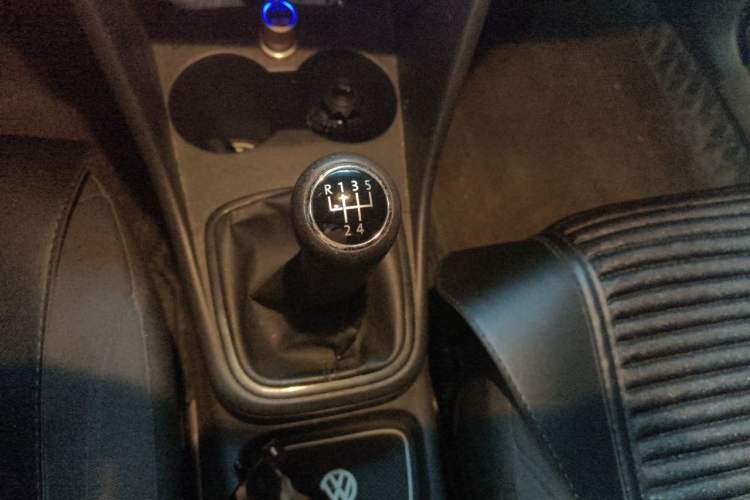 Used Volkswagen Polo 2011 1.6L Manual ZhiShang Edition Gear Lever