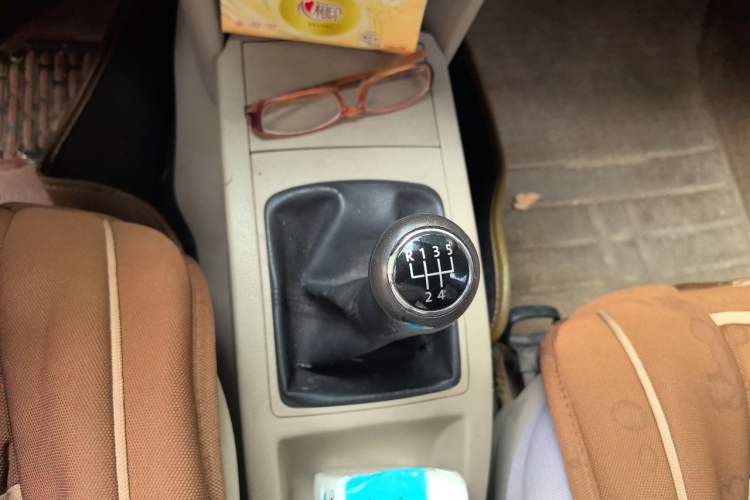 Used Volkswagen Polo 2011 Jingqu 1.4L Manual Sile Edition Gear Lever