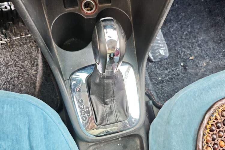 Used Volkswagen Polo 2011 1.4L Automatic ZhiCool Edition Gear Lever