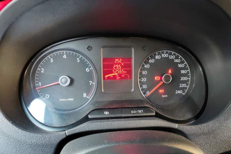 Used Volkswagen Polo 2011 1.6L Manual ZhiShang Edition Instrument Cluster