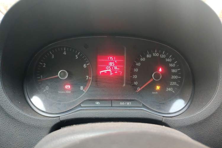 Used Volkswagen Polo 2011 Jingqu 1.4L Manual Sile Edition Instrument Cluster