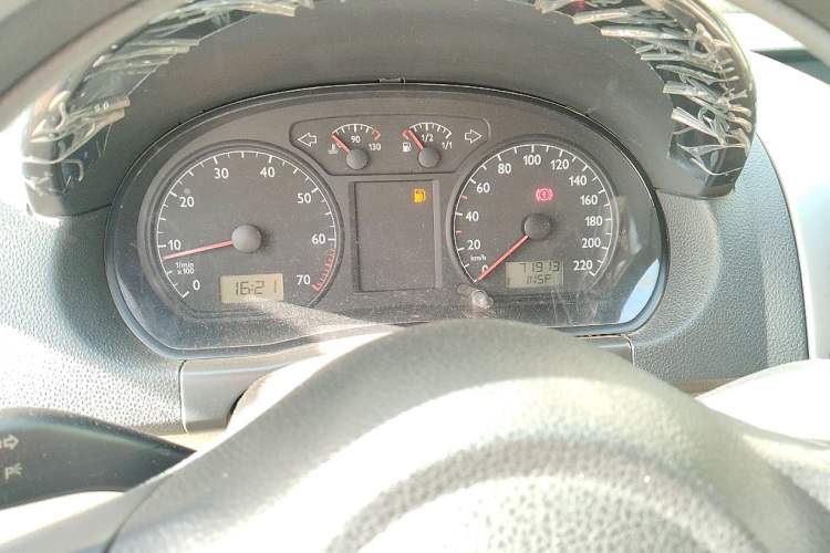 Used Volkswagen Polo 2011 Jingqu 1.6L Manual - Real Cool Edition Instrument Cluster