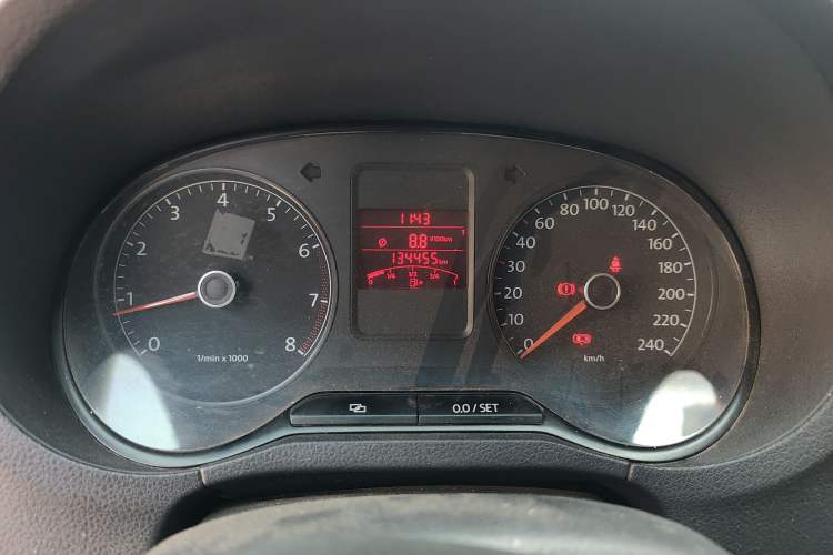 Used Volkswagen Polo 2011 1.6L Manual ZhiShang Edition Instrument Cluster