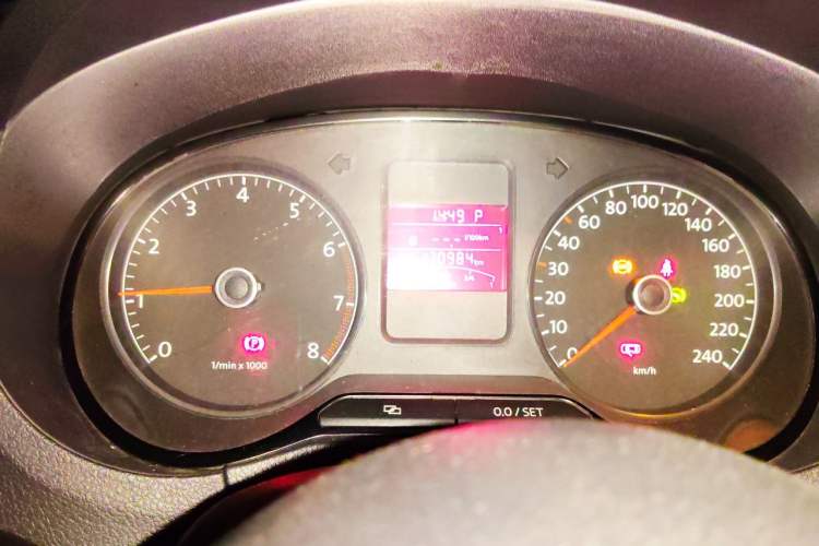 Used Volkswagen Polo 2011 1.4L Automatic ZhiShang Version Instrument Cluster