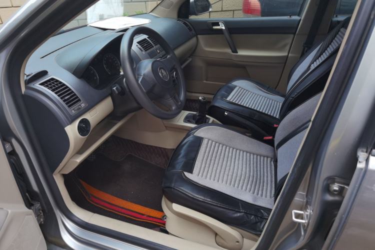 Used Volkswagen Polo 2011 Jingqu 1.4L Manual Shishang Edition Left Front Seat