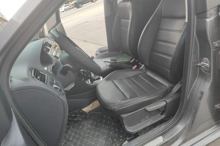 Used Volkswagen Polo 2011 1.6L Automatic ZhiKu Edition Left Front Seat