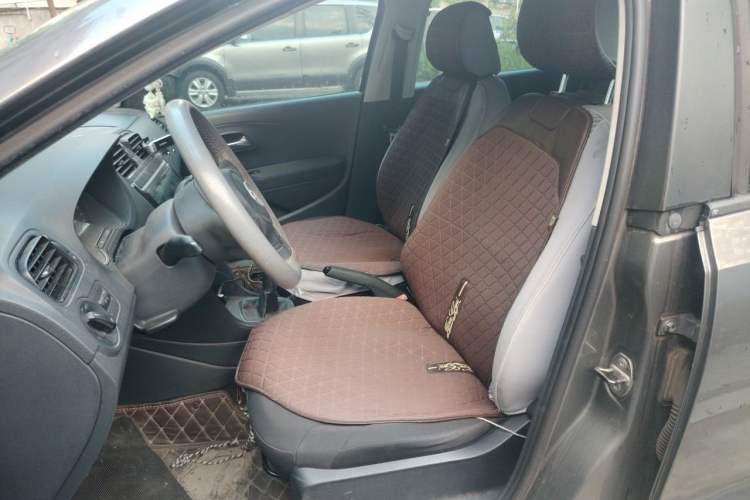 Used Volkswagen Polo 2011 Jingqu 1.4L Manual Sile Edition Left Front Seat
