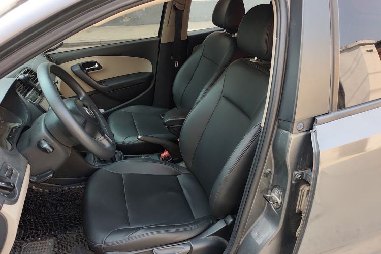 Used Volkswagen Polo 2011 1.6L Manual ZhiShang Edition Left Front Seat
