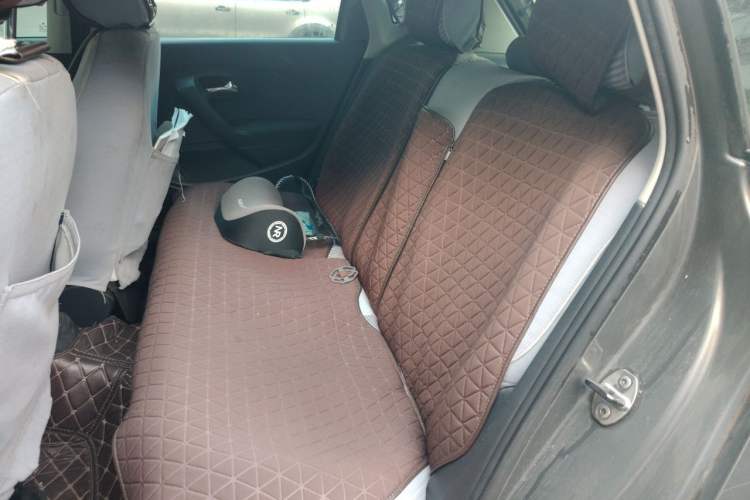 Used Volkswagen Polo 2011 Jingqu 1.4L Manual Sile Edition Left Rear Seat
