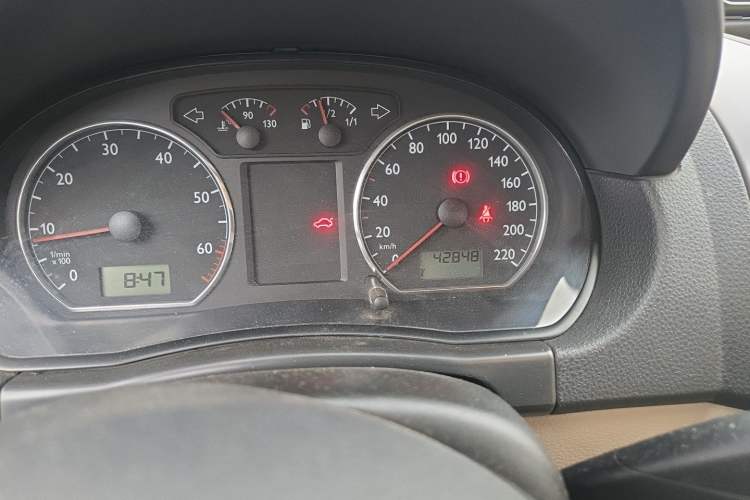 Used Volkswagen Polo 2011 Jingqu 1.4L Manual Shishang Edition Odometer Close Up