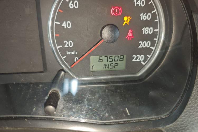 Used Volkswagen Polo 2011 Jingqu 1.6L Manual - Real Cool Edition Odometer Close Up