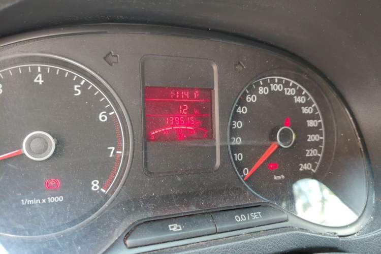 Used Volkswagen Polo 2011 1.4L Automatic ZhiShang Version Odometer Close Up