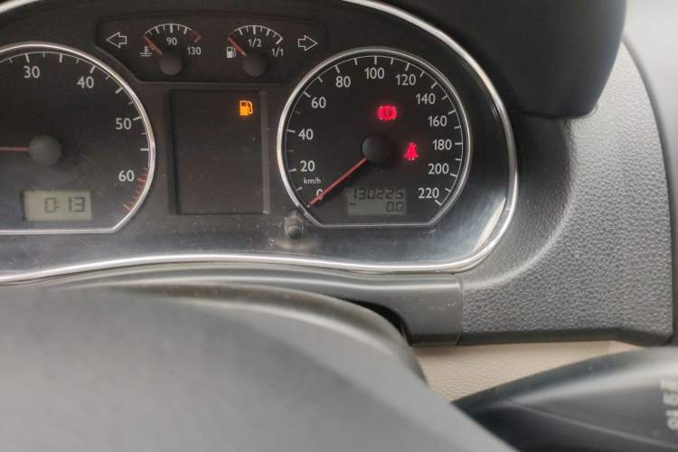 Used Volkswagen Polo 2011 Jingqu 1.4L Manual Sile Edition Odometer Close Up