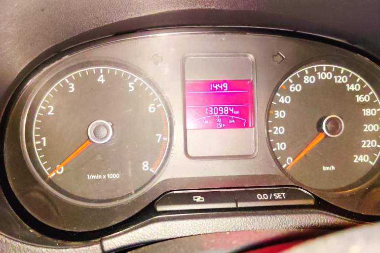 Used Volkswagen Polo 2011 1.4L Automatic ZhiShang Version Odometer Close Up