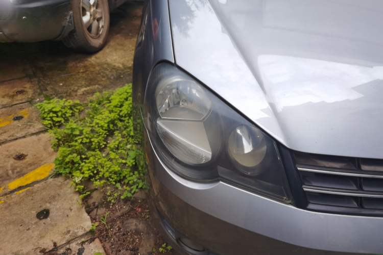 Used Volkswagen Polo 2011 Jingqu 1.4L Manual Shishang Edition Right Front Headlight