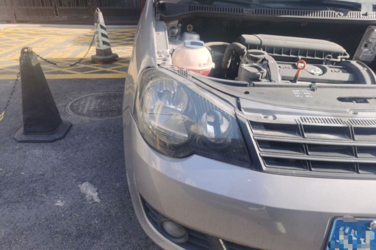 Used Volkswagen Polo 2011 Jingqu 1.4L Manual Shishang Edition Right Front Headlight