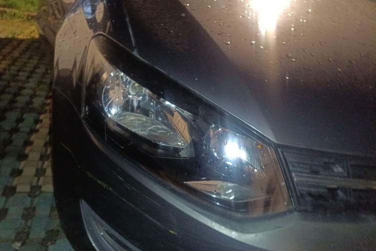 Used Volkswagen Polo 2011 1.4L Manual ZhiShang Edition Right Front Headlight