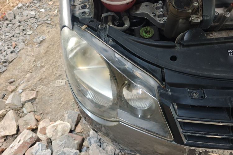 Used Volkswagen Polo 2011 Jingqu 1.6L Manual - Real Cool Edition Right Front Headlight