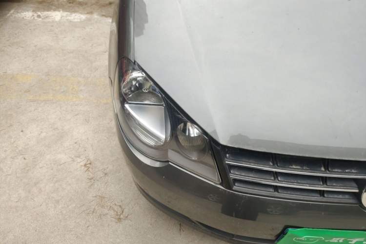 Used Volkswagen Polo 2011 Jingqu 1.4L Manual Sile Edition Right Front Headlight