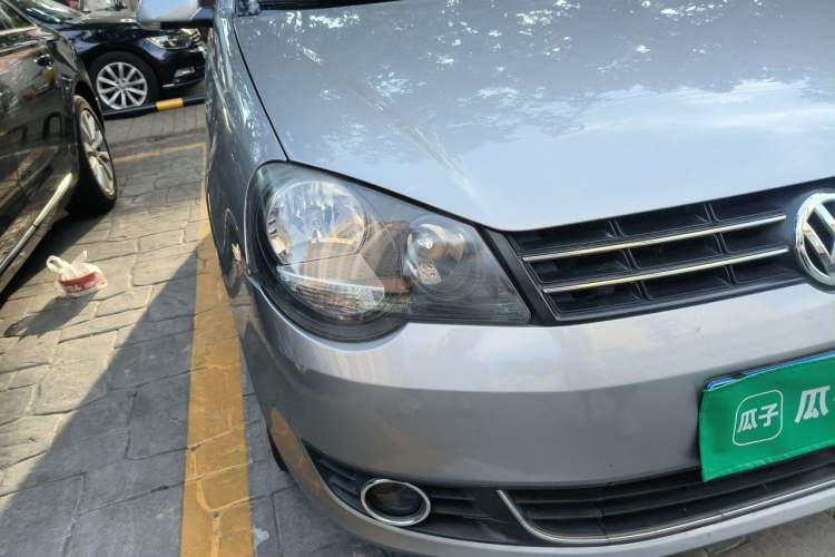 Used Volkswagen Polo 2011 Jingqu 1.6L Manual - Real Cool Edition Right Front Headlight