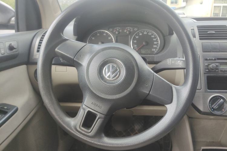 Used Volkswagen Polo 2011 Jingqu 1.6L Manual - Real Cool Edition Steering Wheel