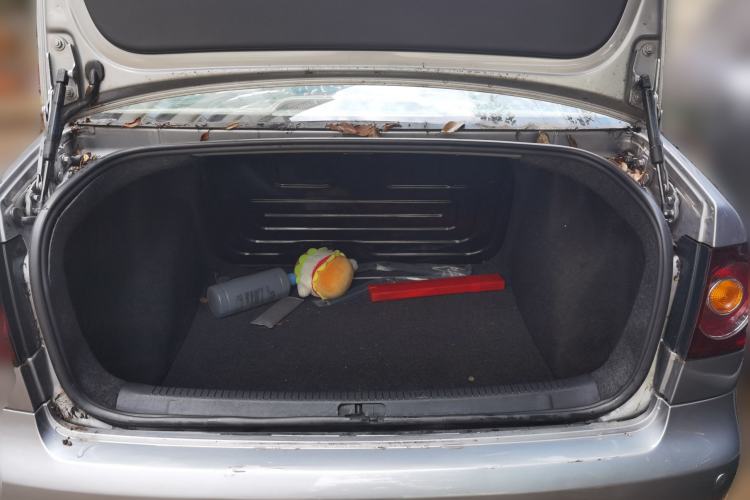 Used Volkswagen Polo 2011 Jingqu 1.4L Manual Shishang Edition Trunk