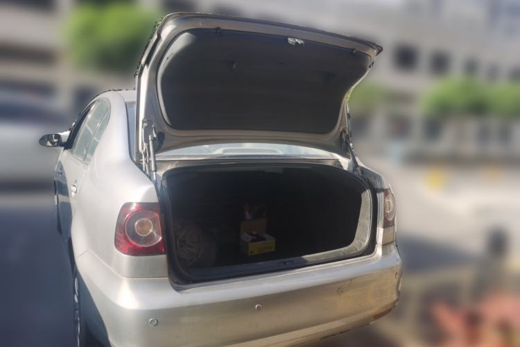 Used Volkswagen Polo 2011 Jingqu 1.4L Manual Shishang Edition Trunk