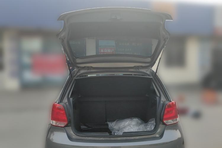 Used Volkswagen Polo 2011 1.6L Automatic ZhiKu Edition Trunk