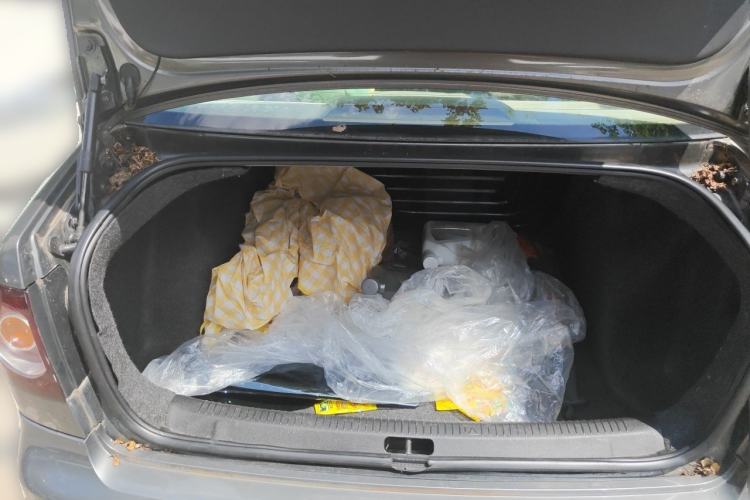 Used Volkswagen Polo 2011 Jingqu 1.4L Automatic Shishang Edition Trunk