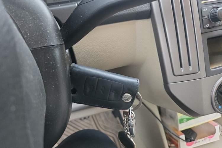 Used Volkswagen Polo 2011 Jingqu 1.4L Manual Shishang Edition Vehicle Key