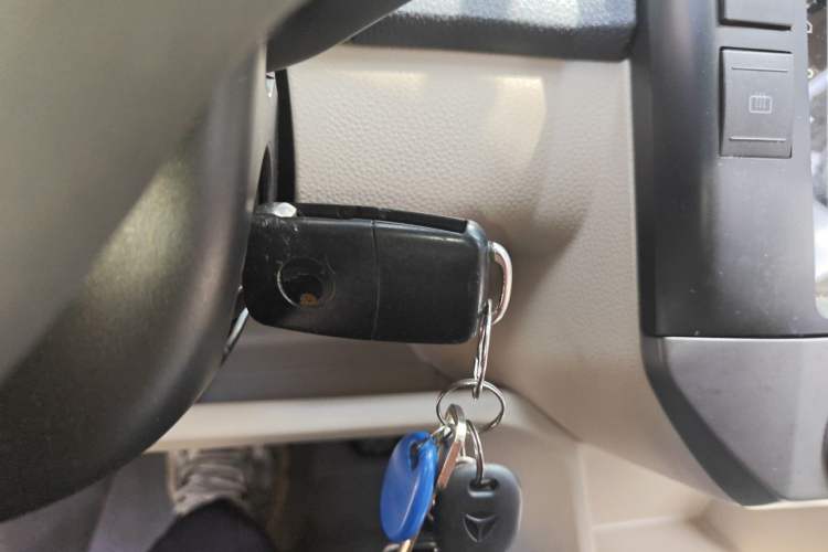 Used Volkswagen Polo 2011 Jingqu 1.4L Automatic Shishang Edition Vehicle Key