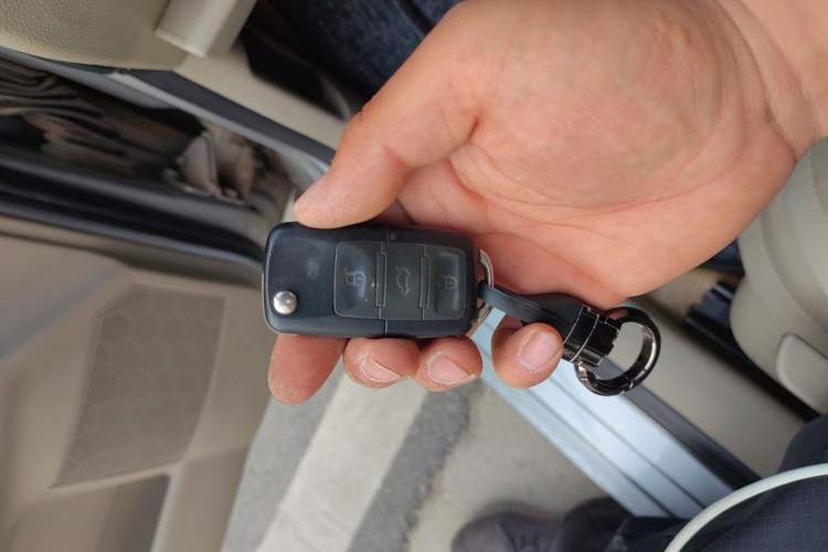 Used Volkswagen Polo 2011 Jingqu 1.4L Manual Shishang Edition Vehicle Key