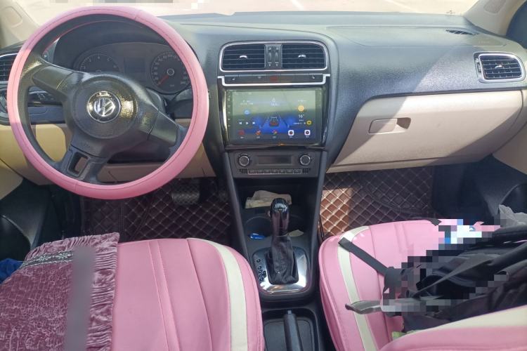 Used Volkswagen Polo 2011 1.6L Automatic ZhiShang Version Center Console