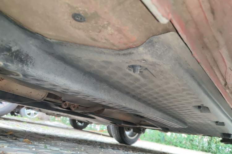 Used Volkswagen Polo 2011 1.6L Manual ZhiShang Edition Chassis Front Left