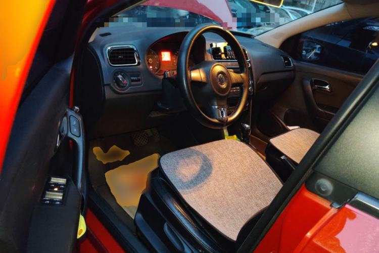 Used Volkswagen Polo 2011 1.6L Automatic ZhiKu Edition Driver Seat