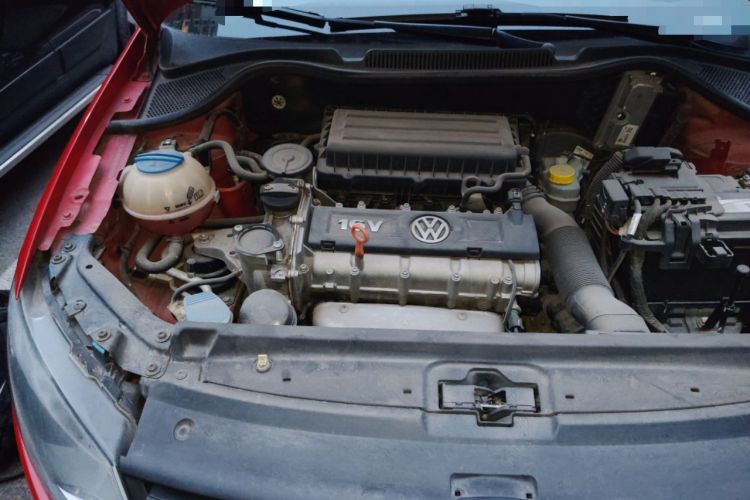 Used Volkswagen Polo 2011 1.6L Automatic ZhiKu Edition Engine Bay Right