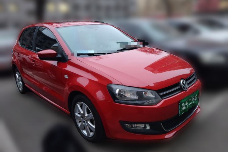 Used Volkswagen Polo 2011 1.6L Automatic ZhiKu Edition Front Right 45 Deg
