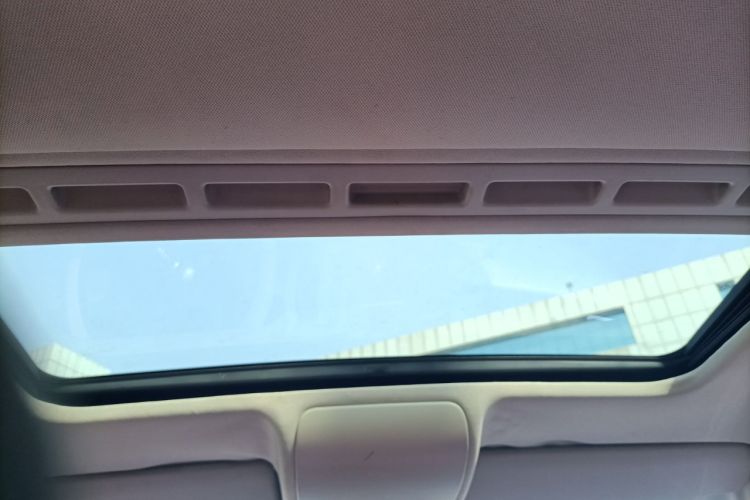 Used Volkswagen Polo 2011 1.6L Automatic ZhiShang Version Headliner