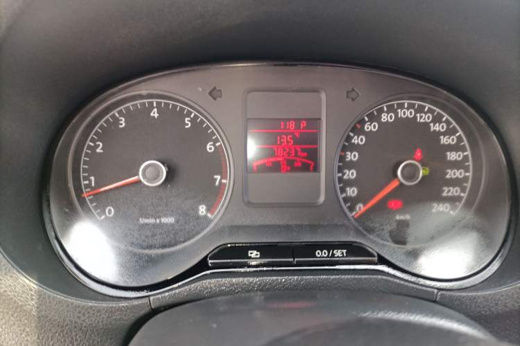 Used Volkswagen Polo 2011 1.6L Automatic ZhiShang Version Instrument Cluster