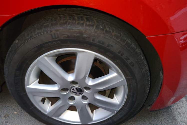 Used Volkswagen Polo 2011 1.6L Automatic ZhiKu Edition Right Front Wheel Hub