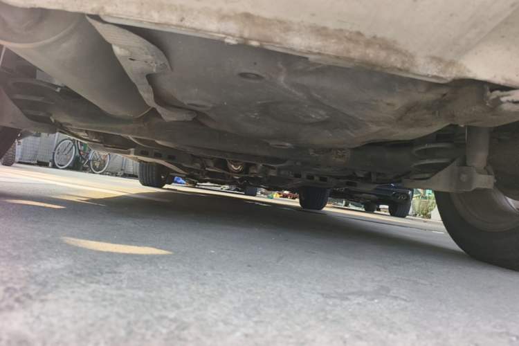 Used Volkswagen Polo 2011 1.6L Automatic ZhiShang Version Chassis Rear