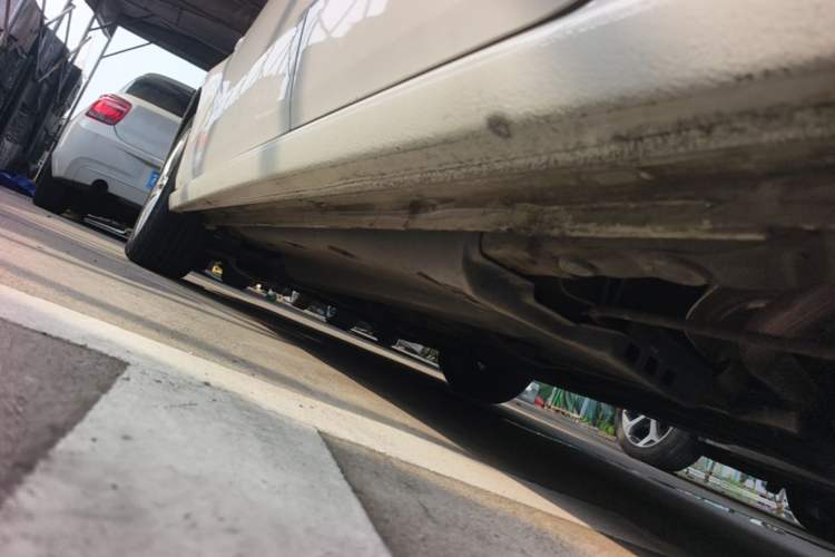 Used Volkswagen Polo 2011 1.6L Automatic ZhiShang Version Chassis Rear Left